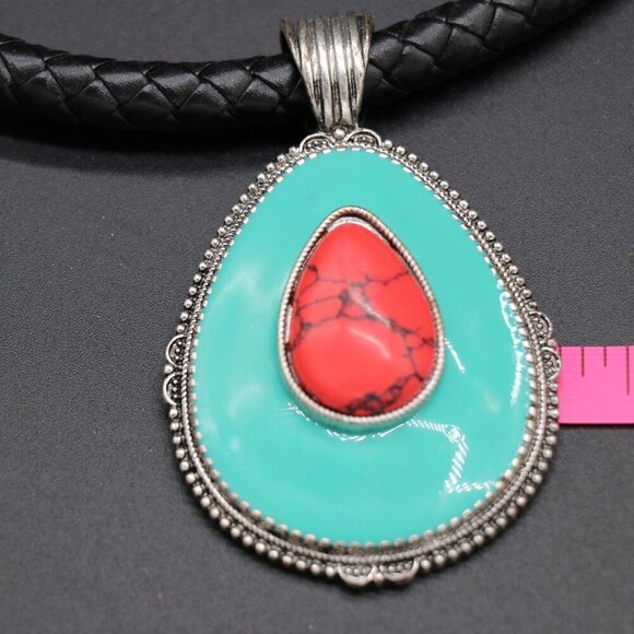 Beautiful and Chunky Braided Rope Style "Chain" with Oversized Pendant - Picture 6 of 7